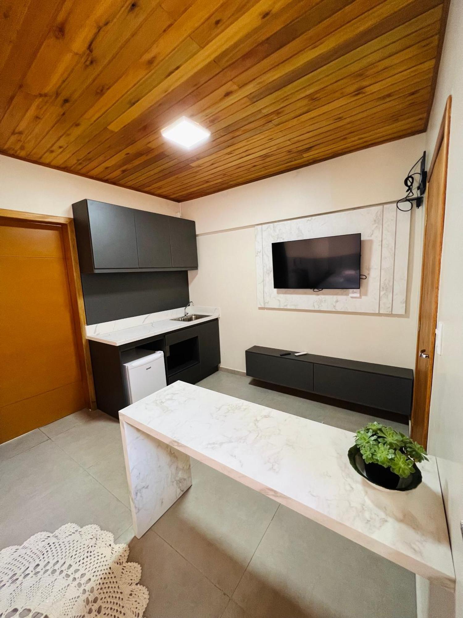 Boulevard Apartment *